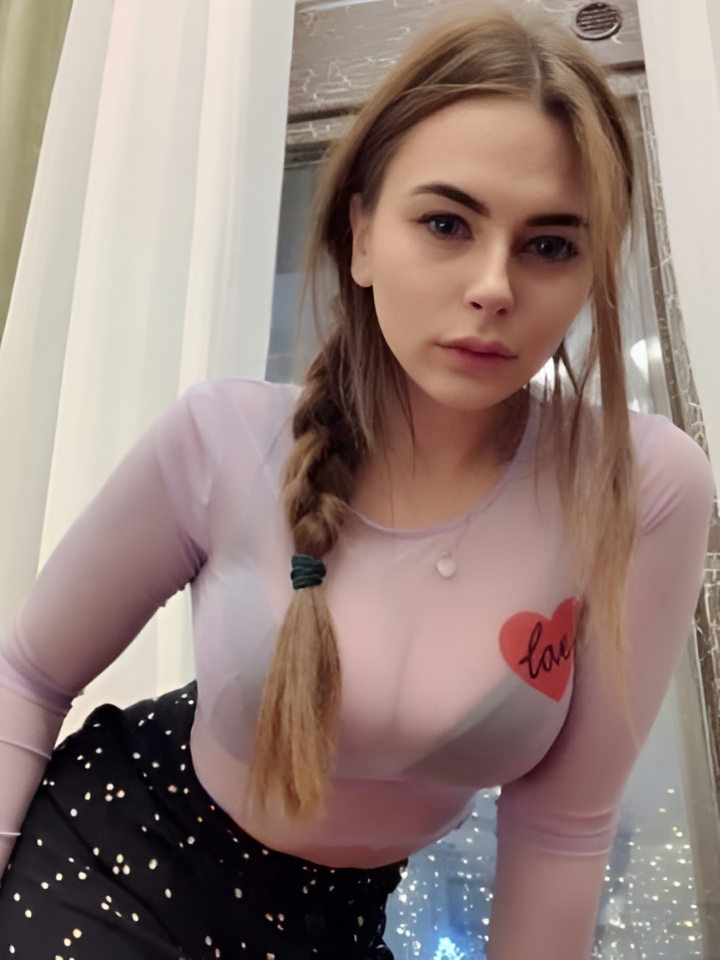 Агата привлекальеная девушка из Астрахани цена от 4000 руб