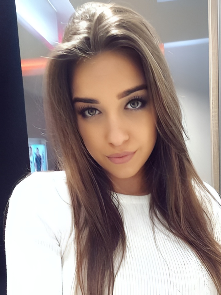 Анфиса привлекальеная девушка из Астрахани цена от 4000 руб