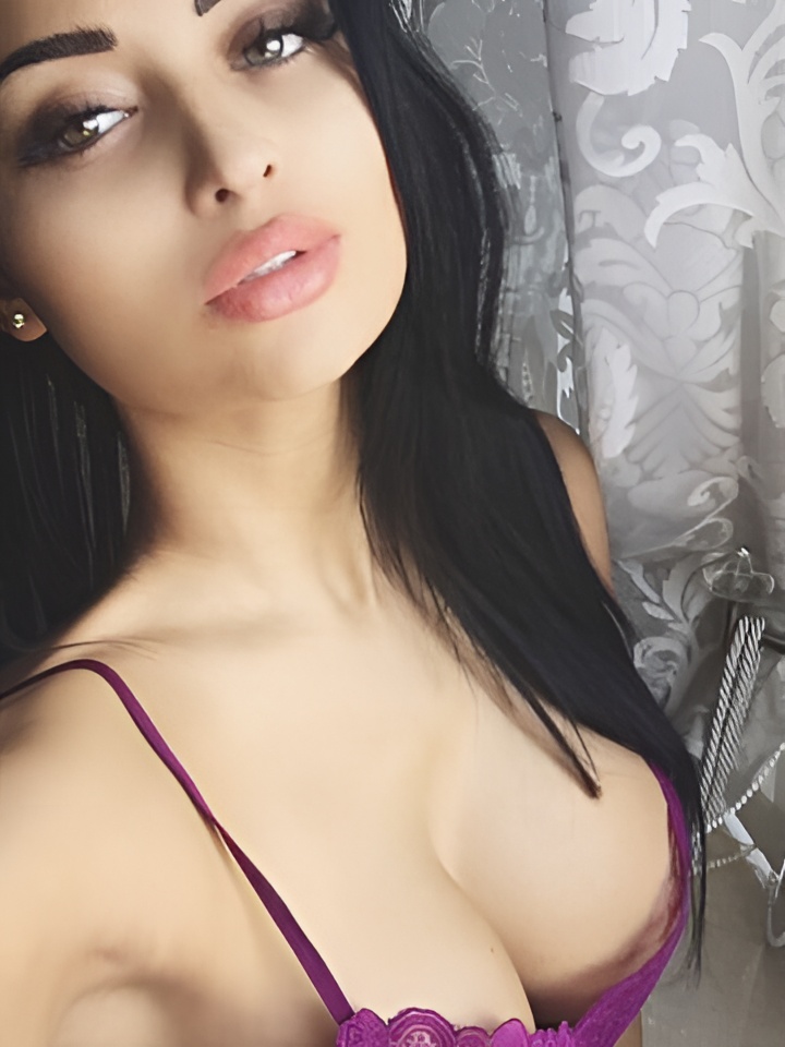 Евлалия привлекальеная девушка из Астрахани цена от 1500 руб