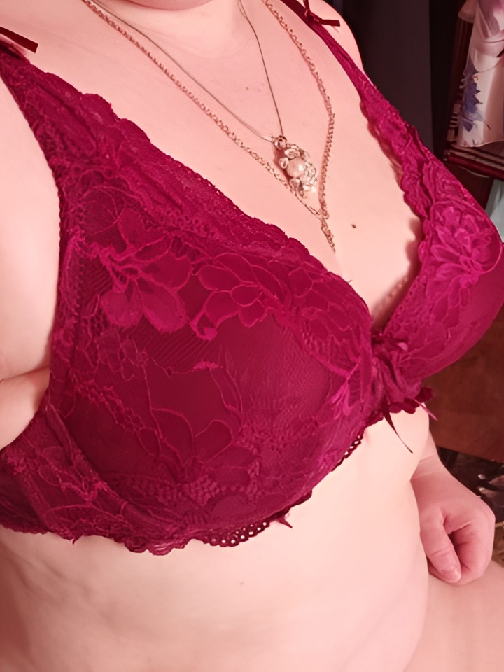 София привлекальеная девушка из Астрахани цена от 2000 руб