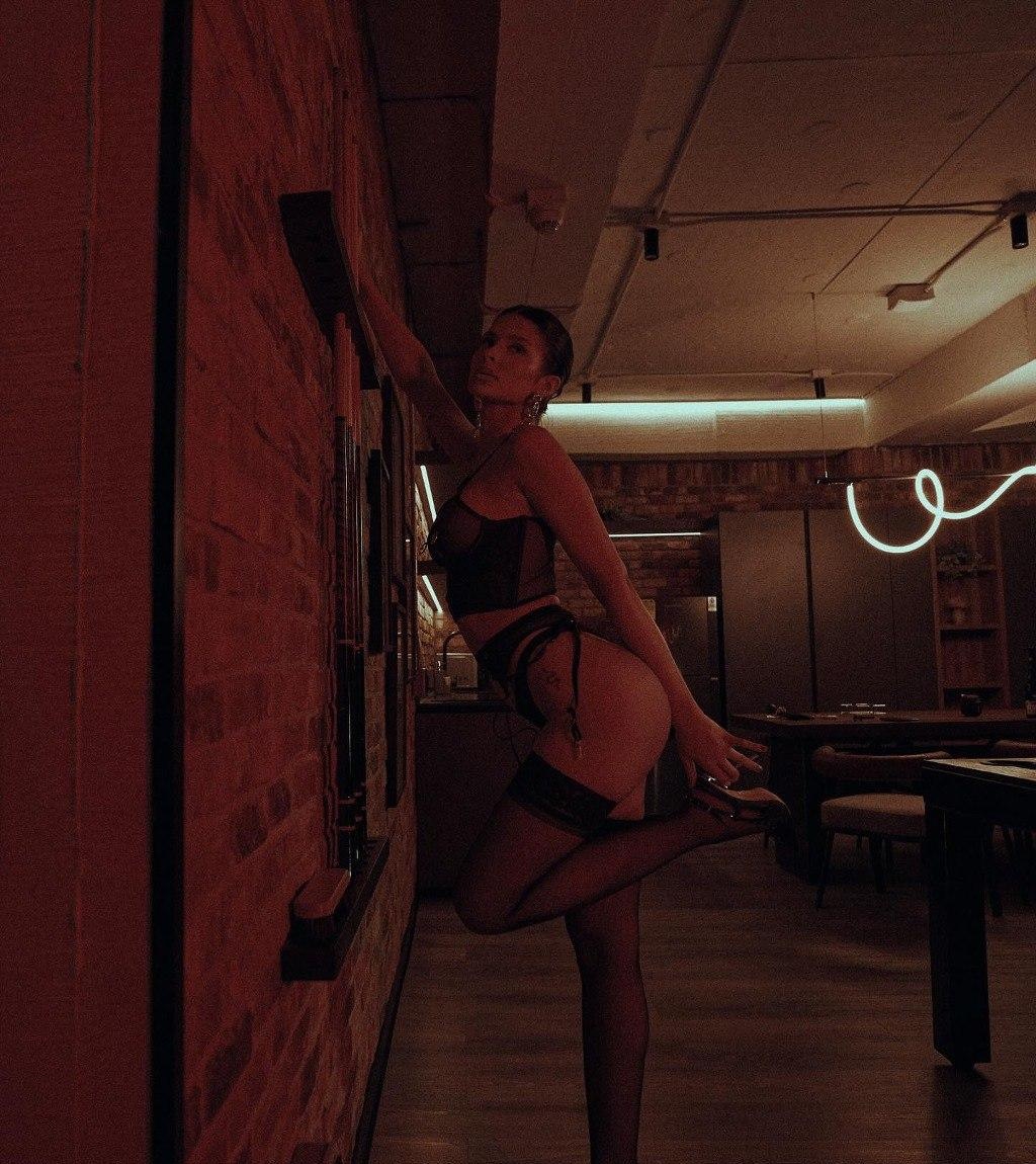 Настя привлекальеная девушка из Астрахани цена от 4000 руб