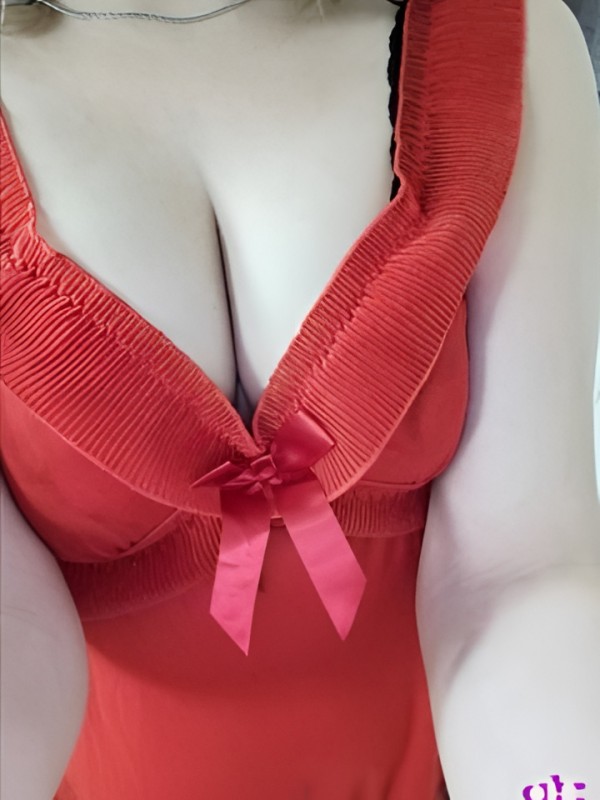 Елена привлекательная девушка из Астрахани цена от 10000 руб