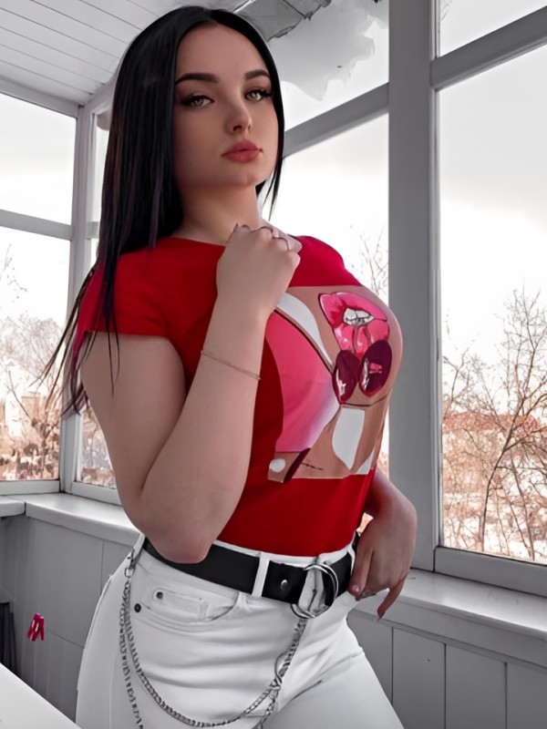 Кира привлекательная девушка из Астрахани цена от 10000 руб