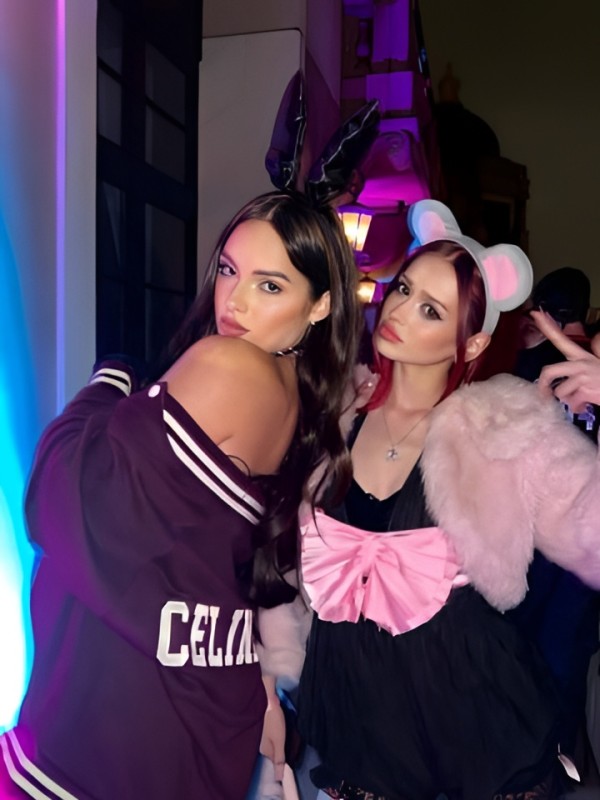 Света привлекательная девушка из Астрахани цена от 2000 руб