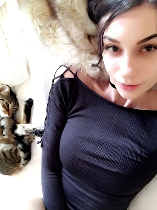 Света привлекательная девушка из Астрахани цена от 5000 руб