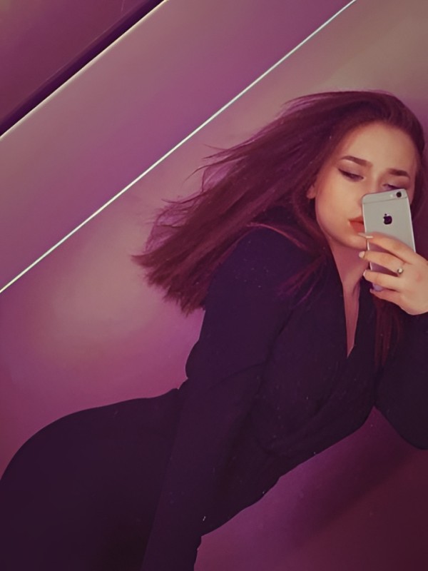 Яна привлекательная девушка из Астрахани цена от 5000 руб