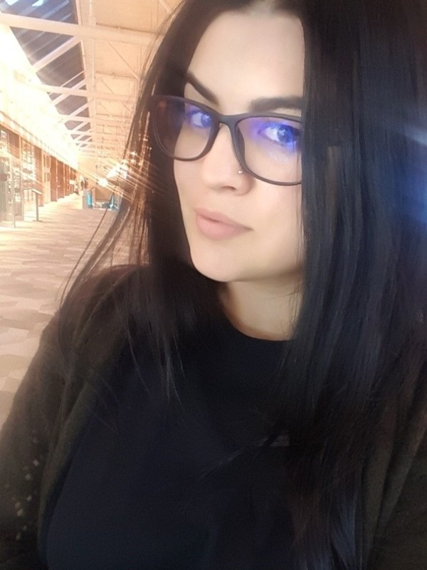 Людмила привлекательная девушка из Астрахани цена от 3500 руб